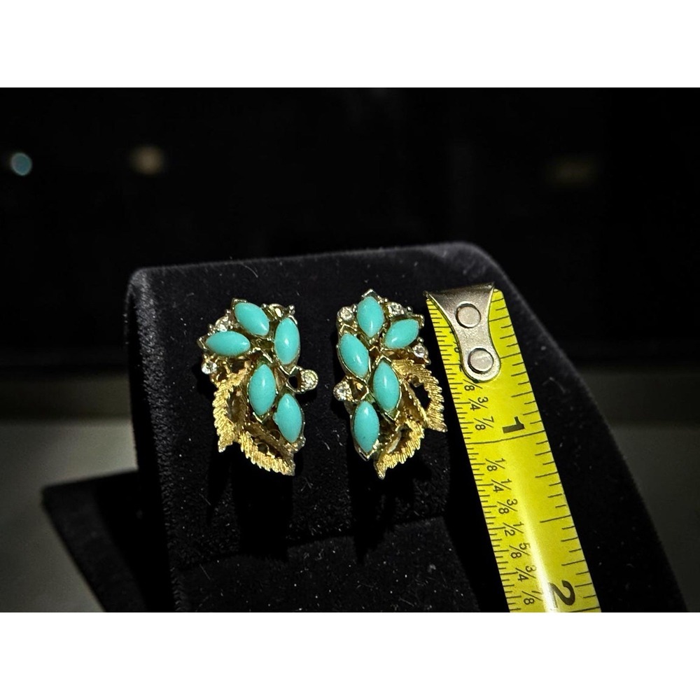 Vintage Kramer Turquoise Glass Leaf Cluster Clip-On Earrings Gold Tone - Picture 4 of 9